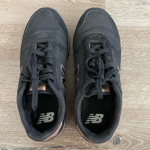 New Balance Sneakers - Picture 2 of 7